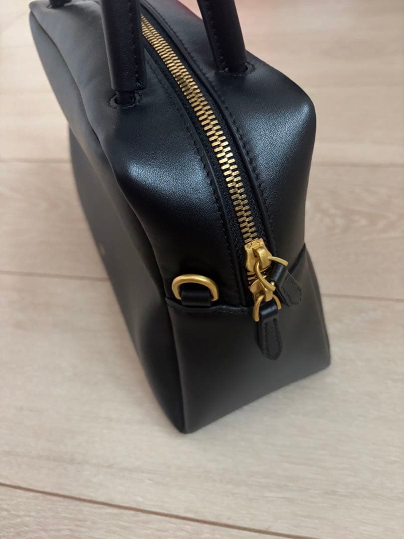 美品　TOV PETAL バッグ