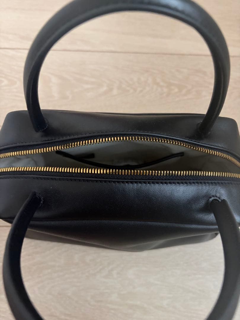 美品　TOV PETAL バッグ