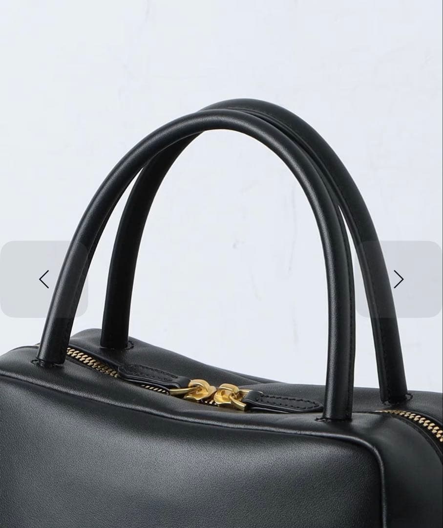 美品　TOV PETAL バッグ