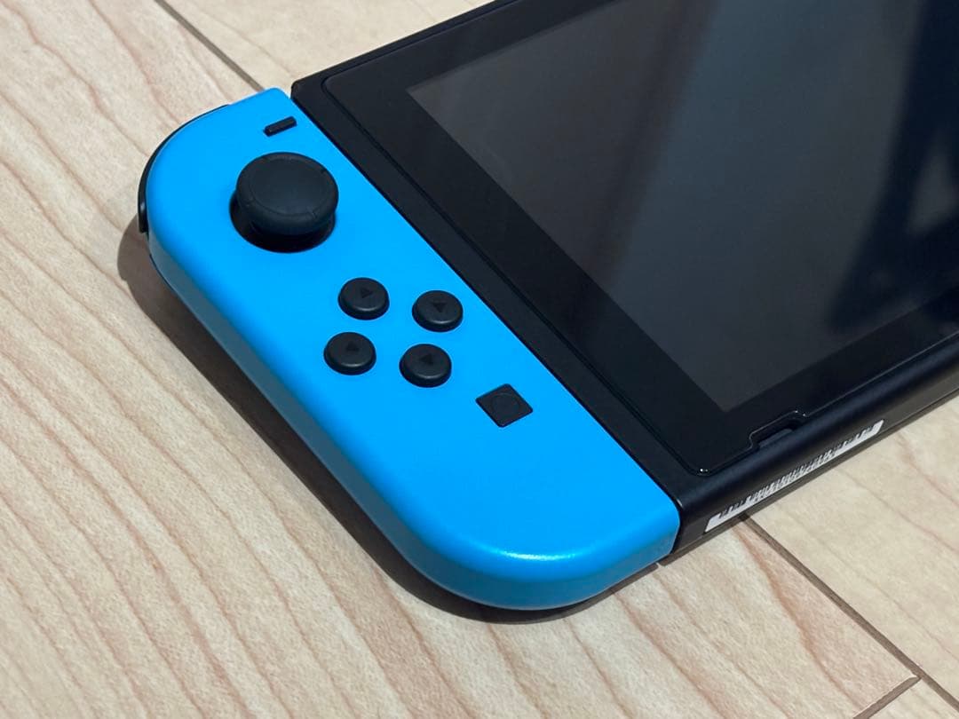ニンテンドースイッチ Nintendo Switch ネオンレッド 美品