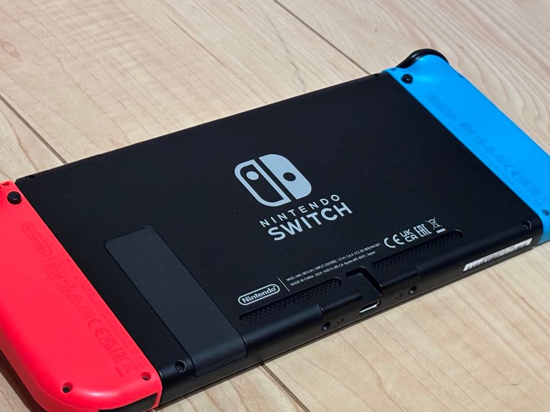 ニンテンドースイッチ Nintendo Switch ネオンレッド 美品