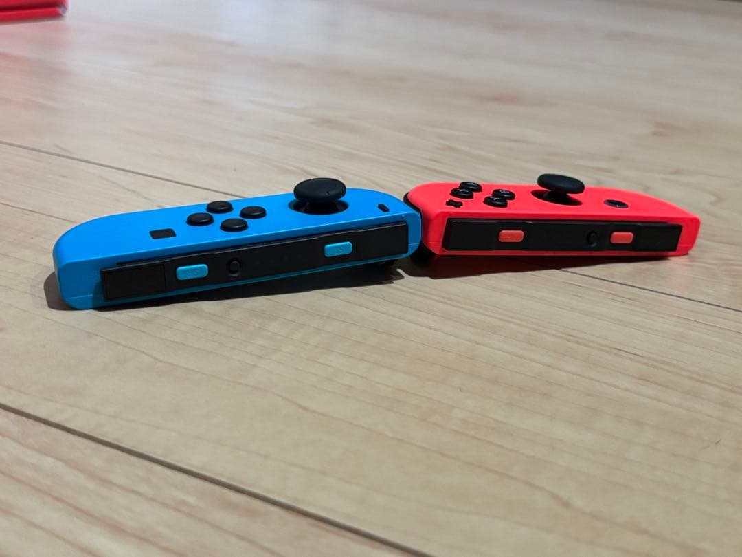 ニンテンドースイッチ Nintendo Switch ネオンレッド 美品