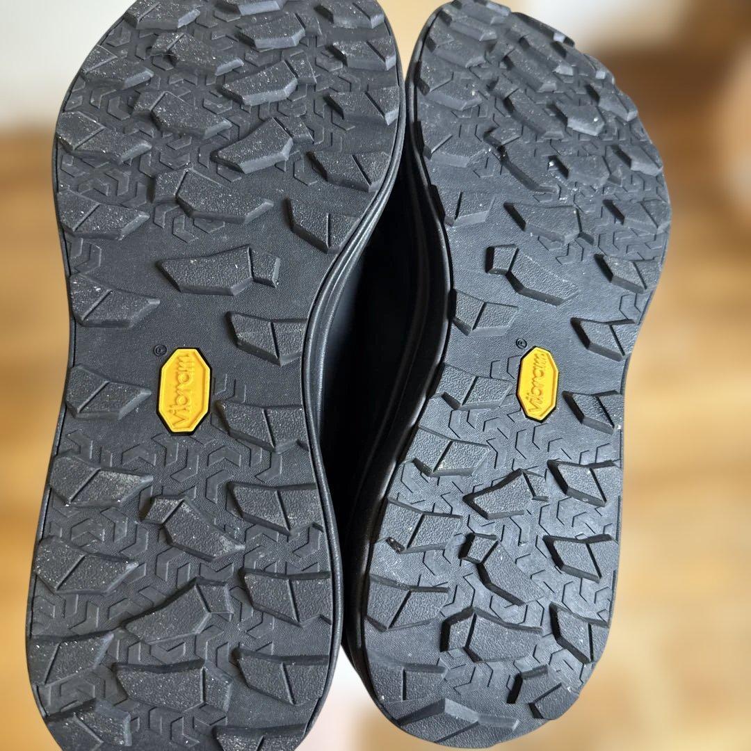 【極美品】デサント　DESCENTE 防水シューズ　メンズ シューズ　28cm