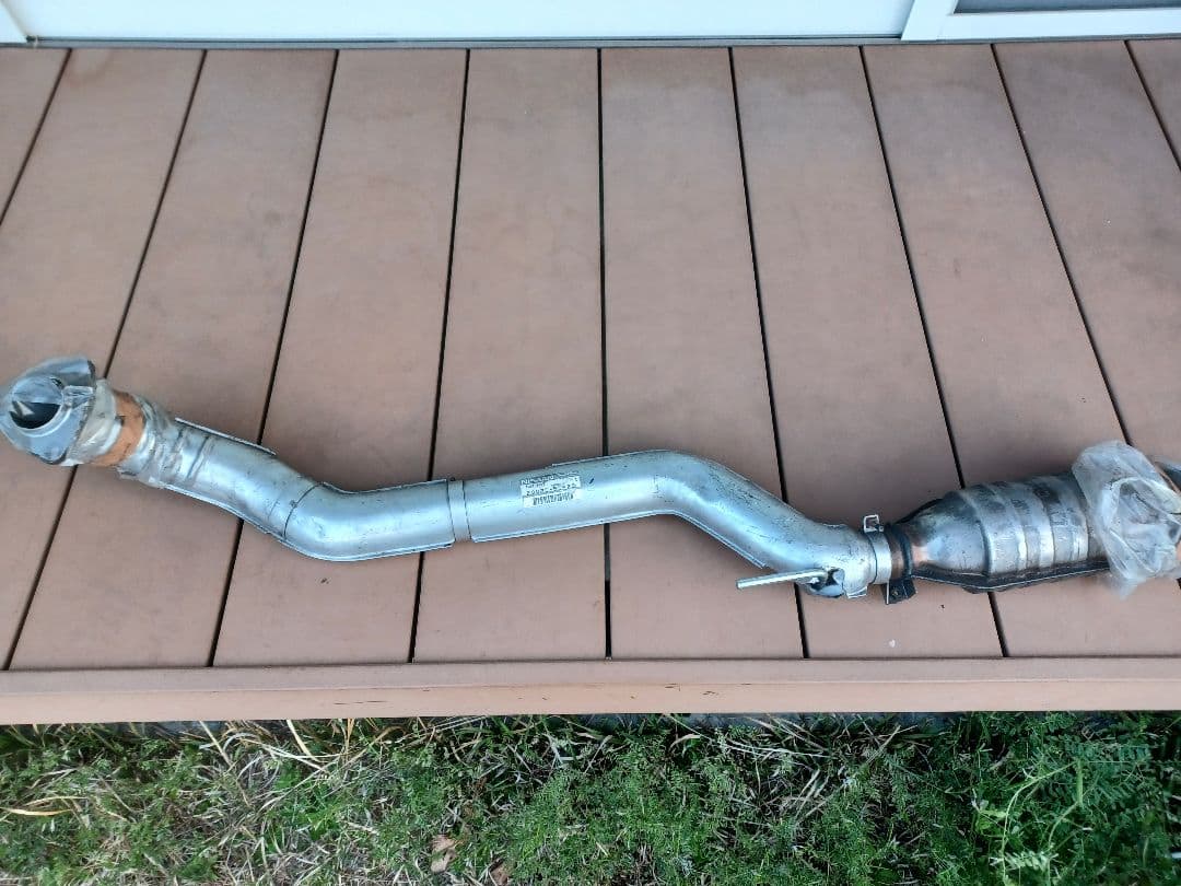 Z32 触媒　パイプ　新品 日産純正部品 20020-50P25