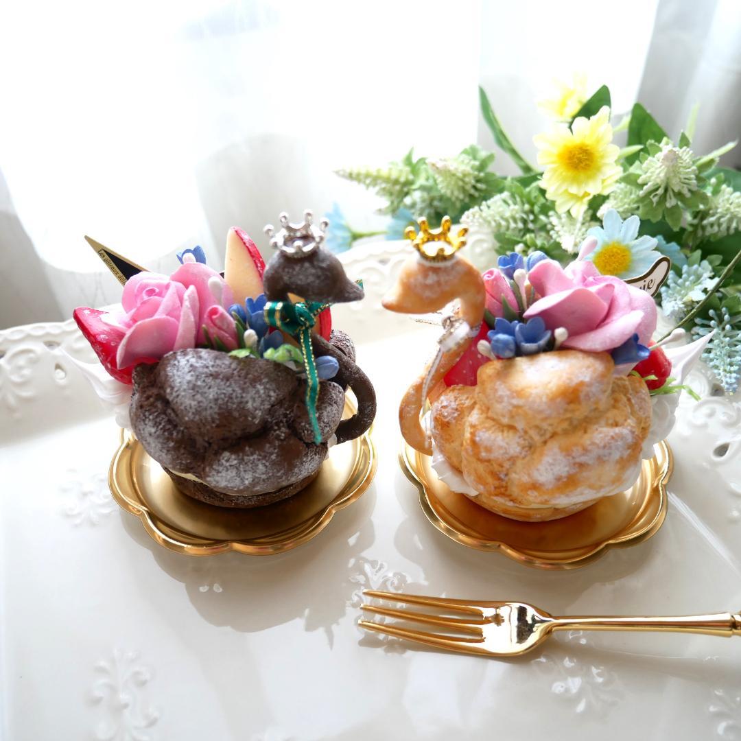 【マロングラッセ様】フェイクスイーツ◆ツインスワンシュー◆リアルサイズケーキ雑貨