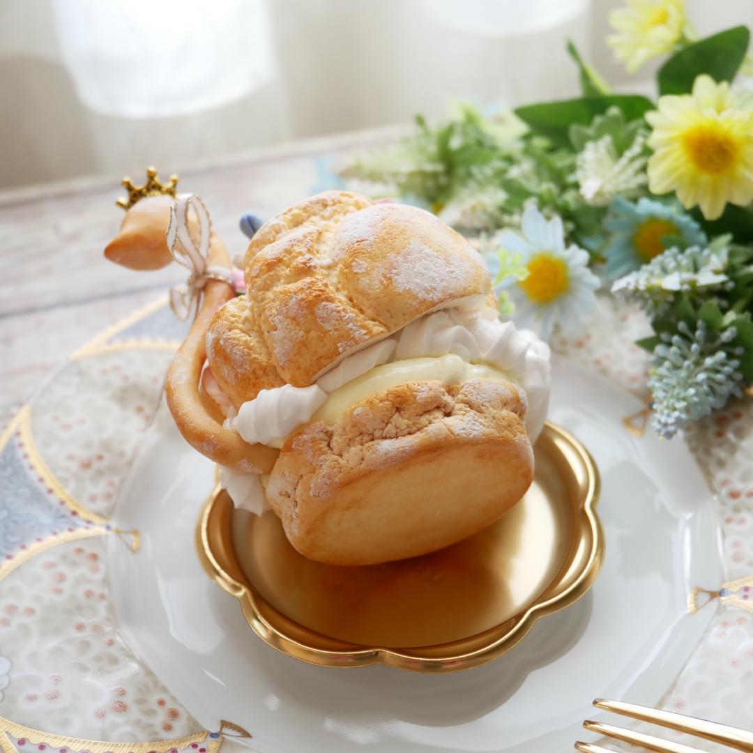 【マロングラッセ様】フェイクスイーツ◆ツインスワンシュー◆リアルサイズケーキ雑貨