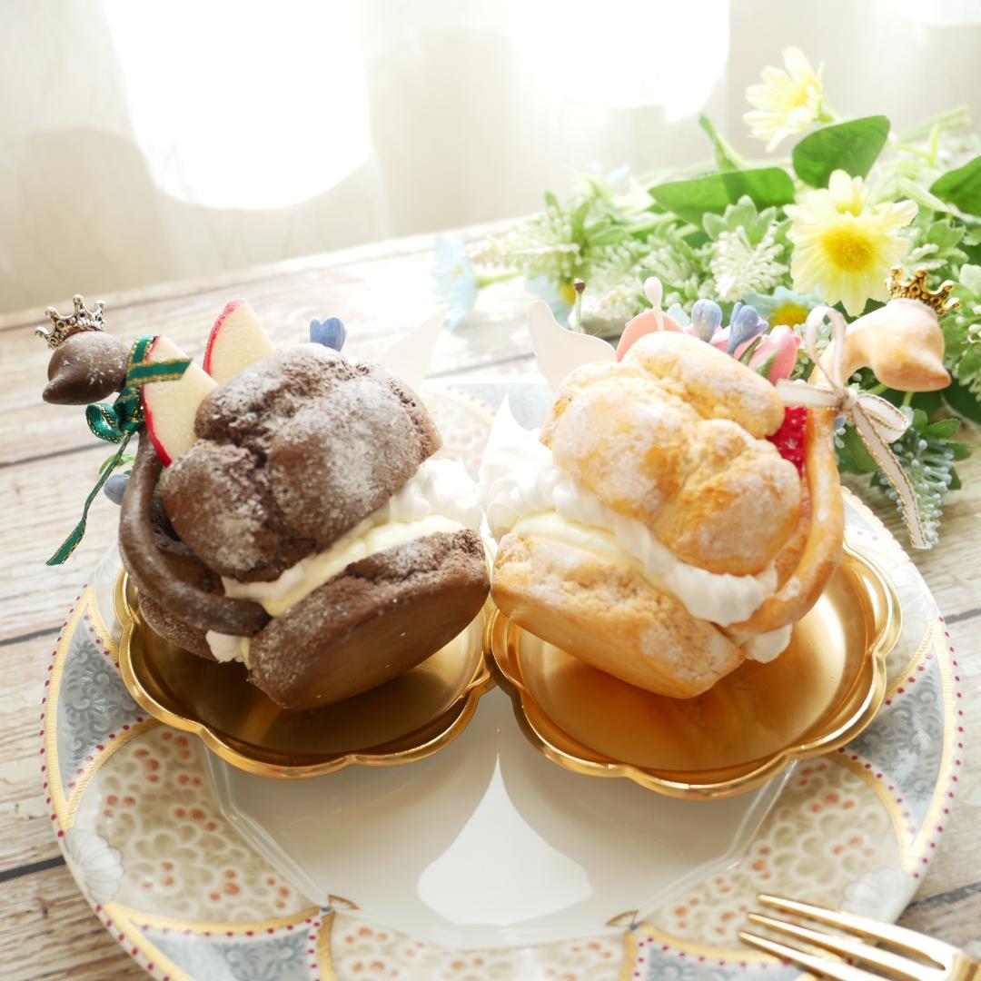 【マロングラッセ様】フェイクスイーツ◆ツインスワンシュー◆リアルサイズケーキ雑貨