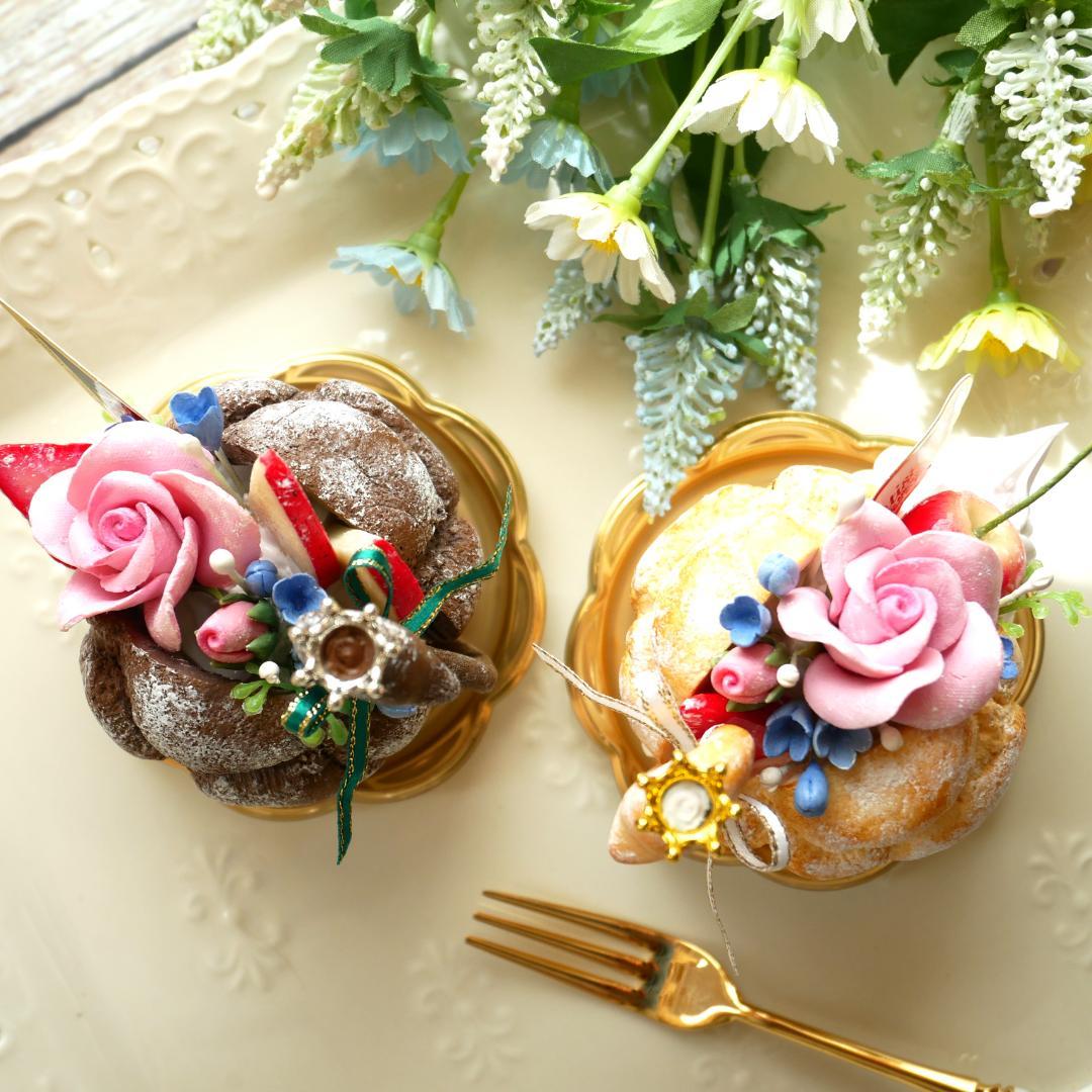 【マロングラッセ様】フェイクスイーツ◆ツインスワンシュー◆リアルサイズケーキ雑貨