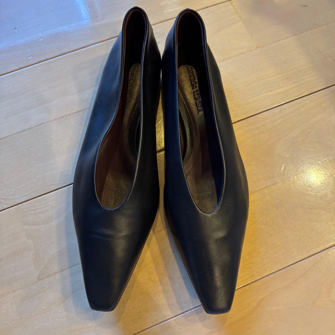 moo✿プロフ要確認専用 ボッテガ　ブラック ポインテッドトゥ ヒール 37.5