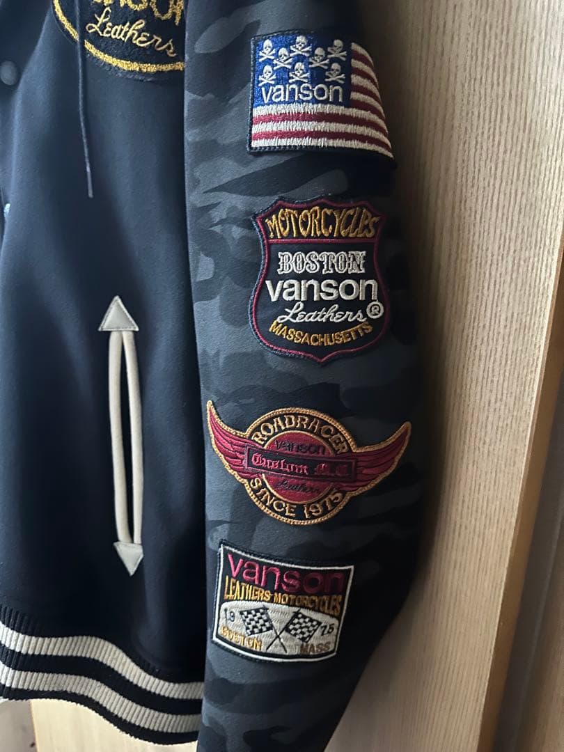 VANSON スタジャン カモフラージュ 袖付き