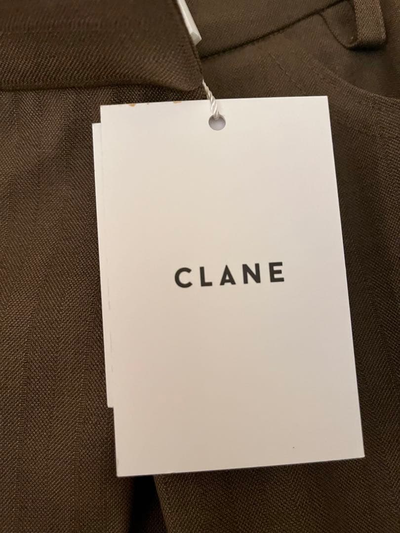 田中みなみ×CLANE TUCK HERRINGBONE SLACKS