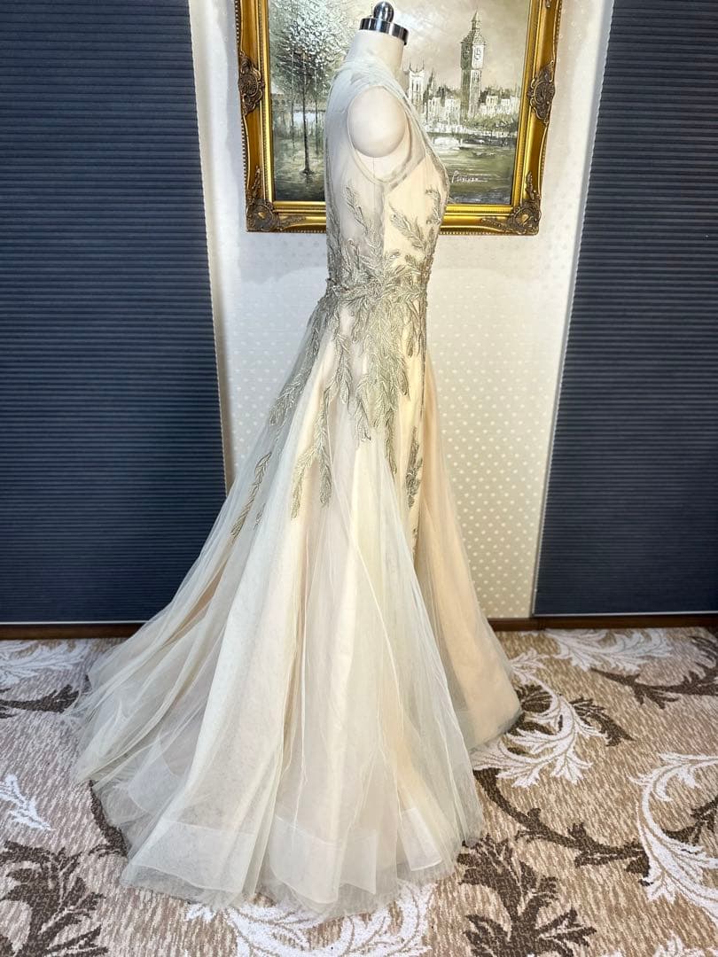 JOVANI☆アイボリー刺繍パーティードレス