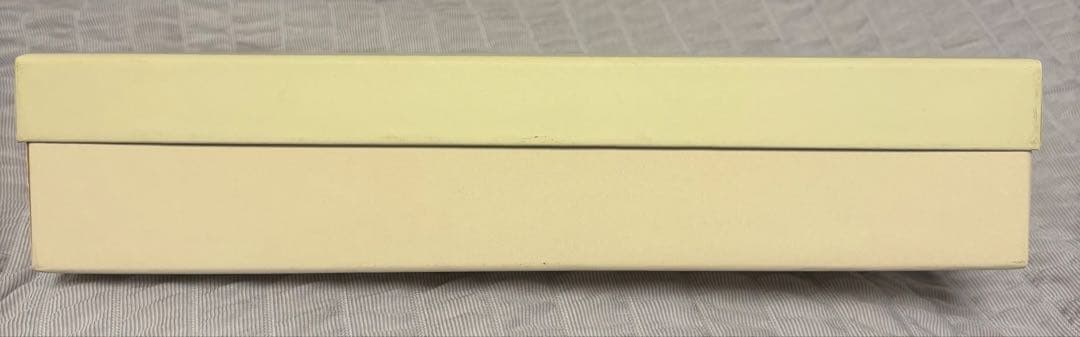 なりカツ UGG グレー 手袋