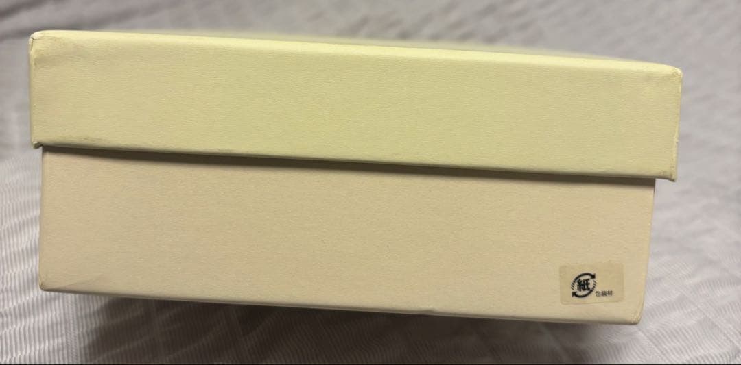 なりカツ UGG グレー 手袋