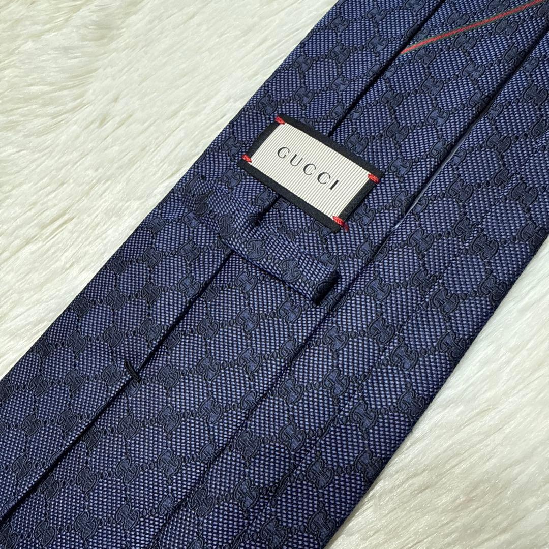 【美品】GUCCI ネクタイ　高級シルク　GG柄　ジャガード