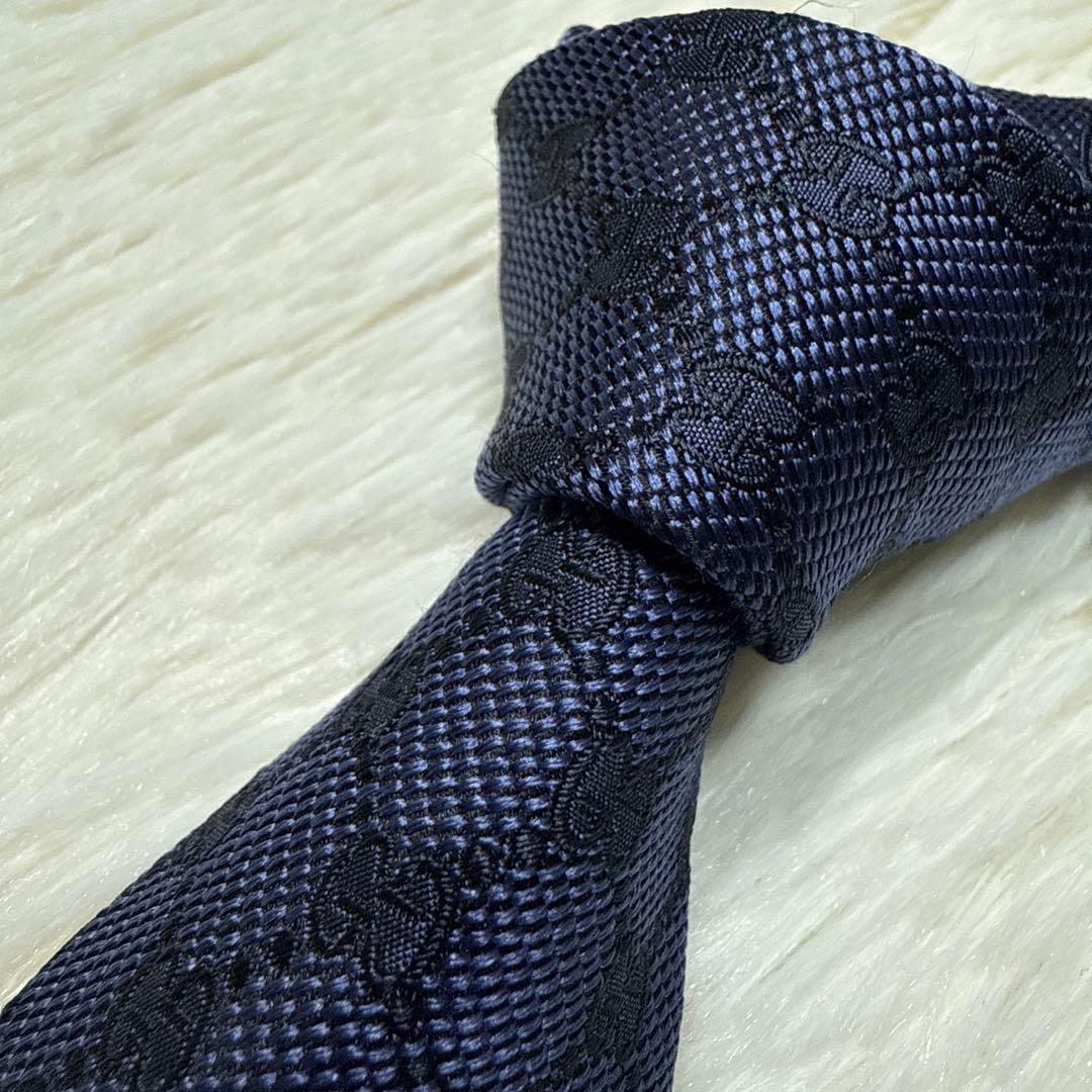 【美品】GUCCI ネクタイ　高級シルク　GG柄　ジャガード