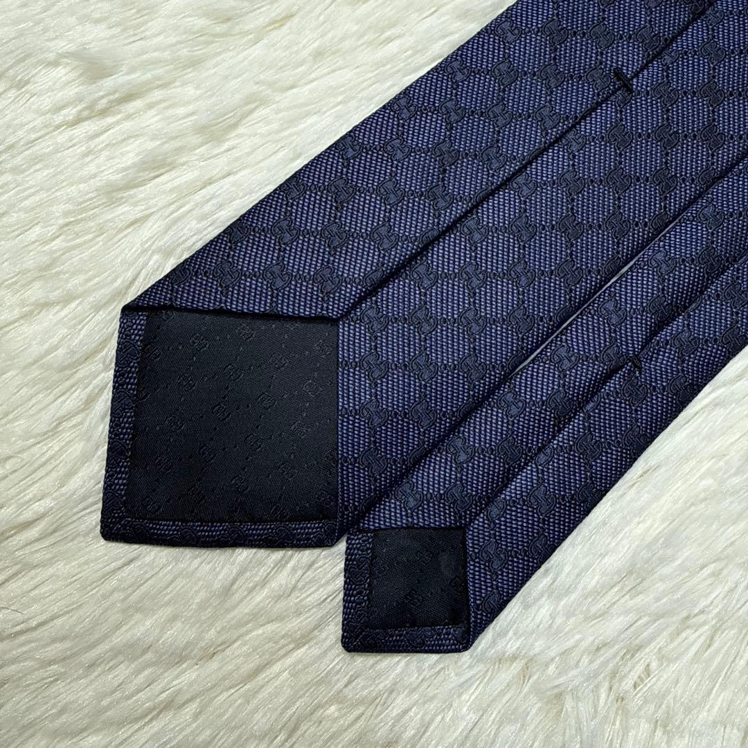 【美品】GUCCI ネクタイ　高級シルク　GG柄　ジャガード