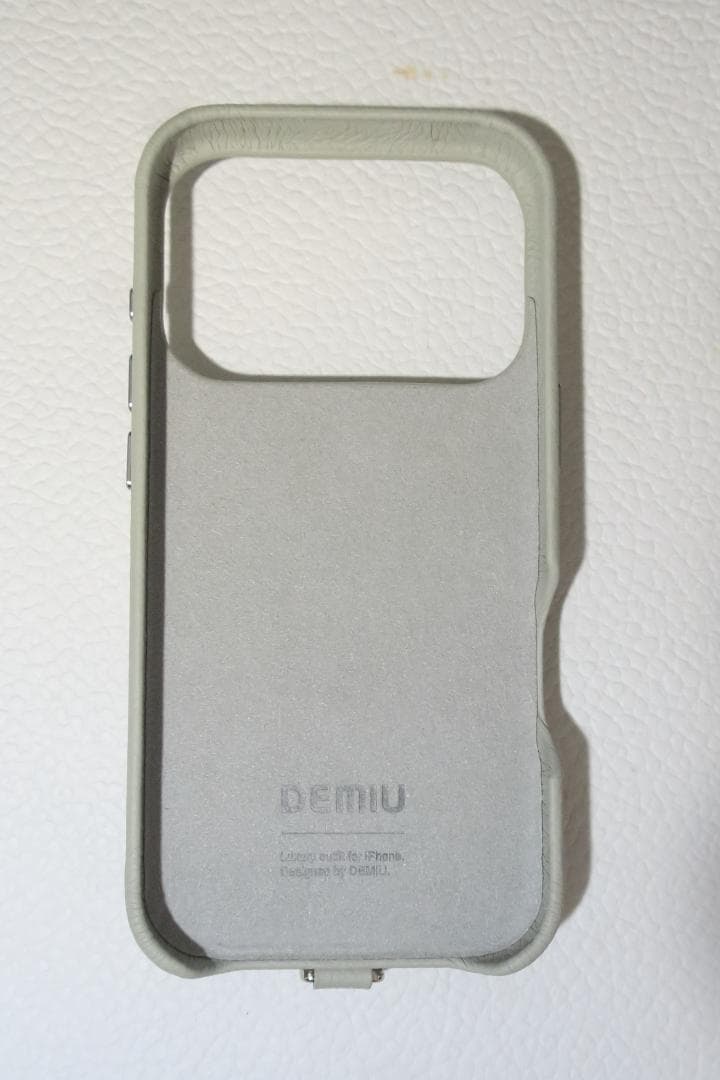 DEMIU 手帳型 レザーケース iPhone17pro・ストラップセット