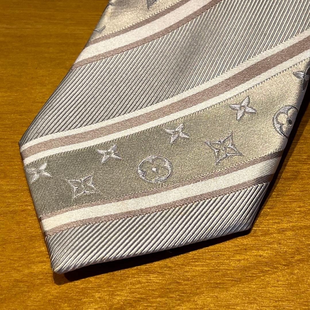 Louis Vuitton シルバー ネクタイ