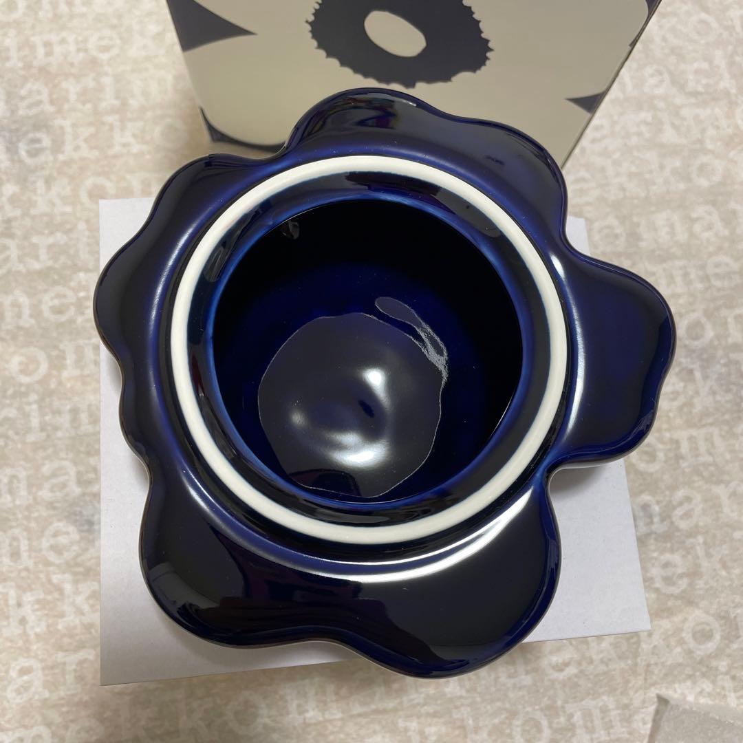 新品　マリメッコ　ウニッコ　キャニスター