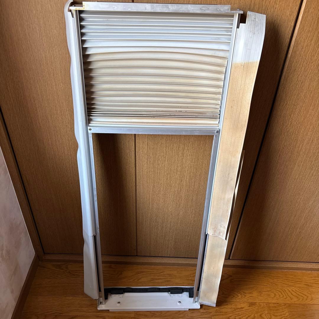 コイズミ　窓用ルームエアコン　KAW-1826