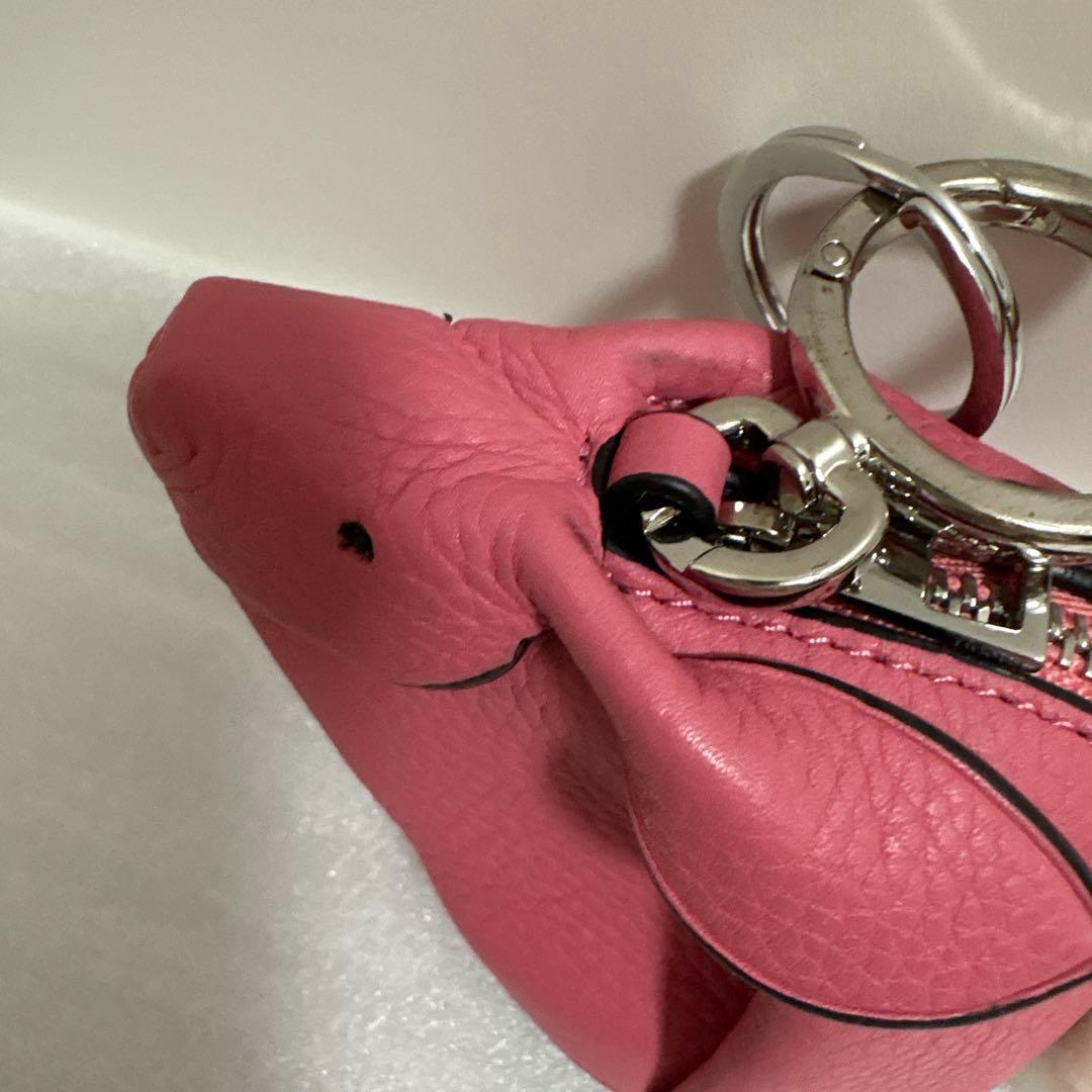 loeweロエベ　ウサギ型ピンクレザーケース