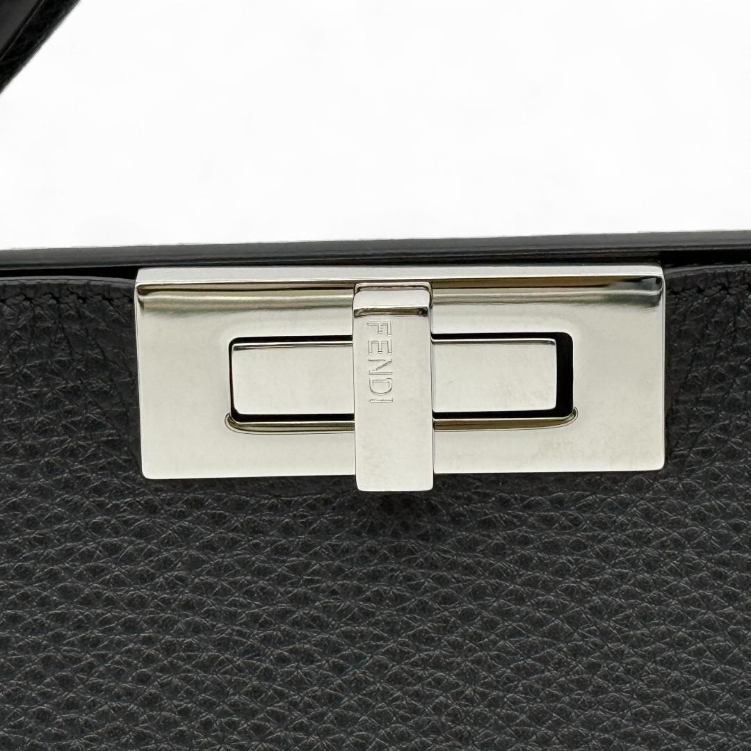 M6938 フェンディ ピーカブー アイシーユー ブラック バッグ 7VA529