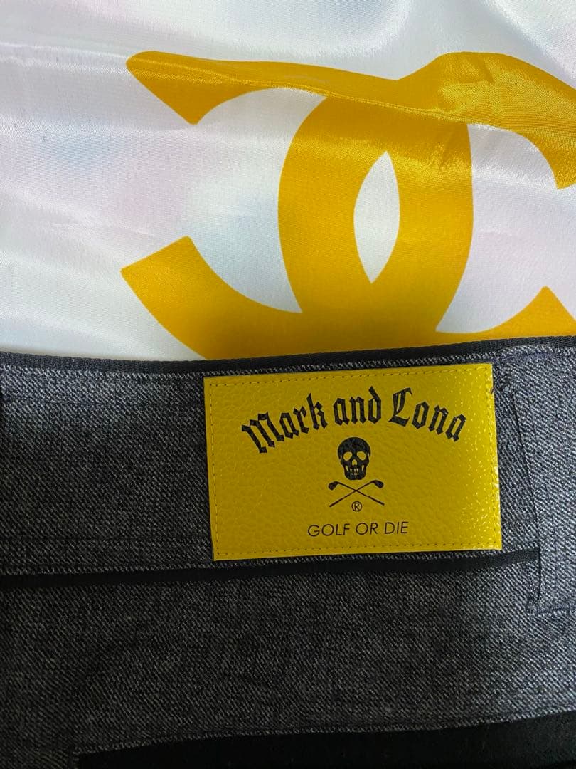 マークアンドロナ 近年モデル プリーツスカート インナー付き 総柄