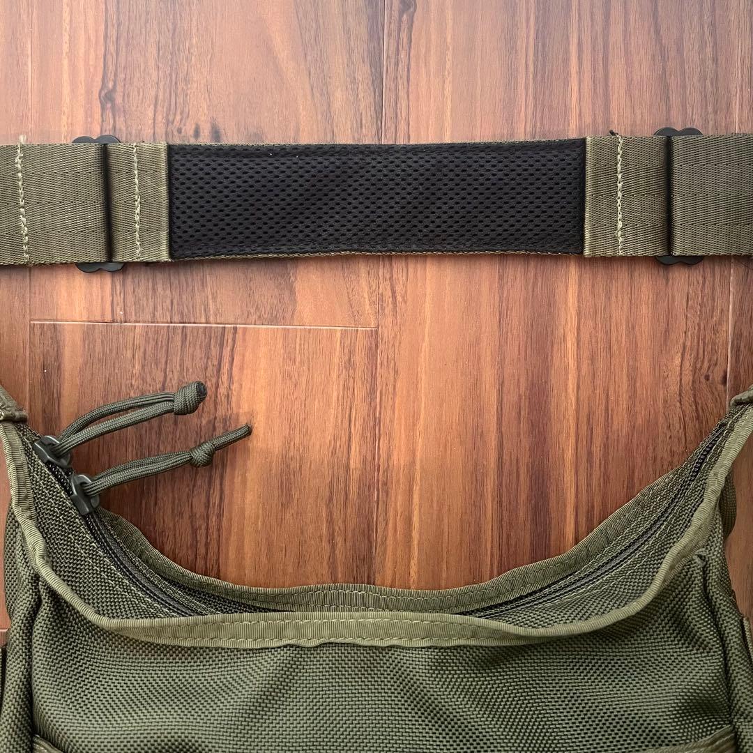 BRIEFING ショルダーバッグ