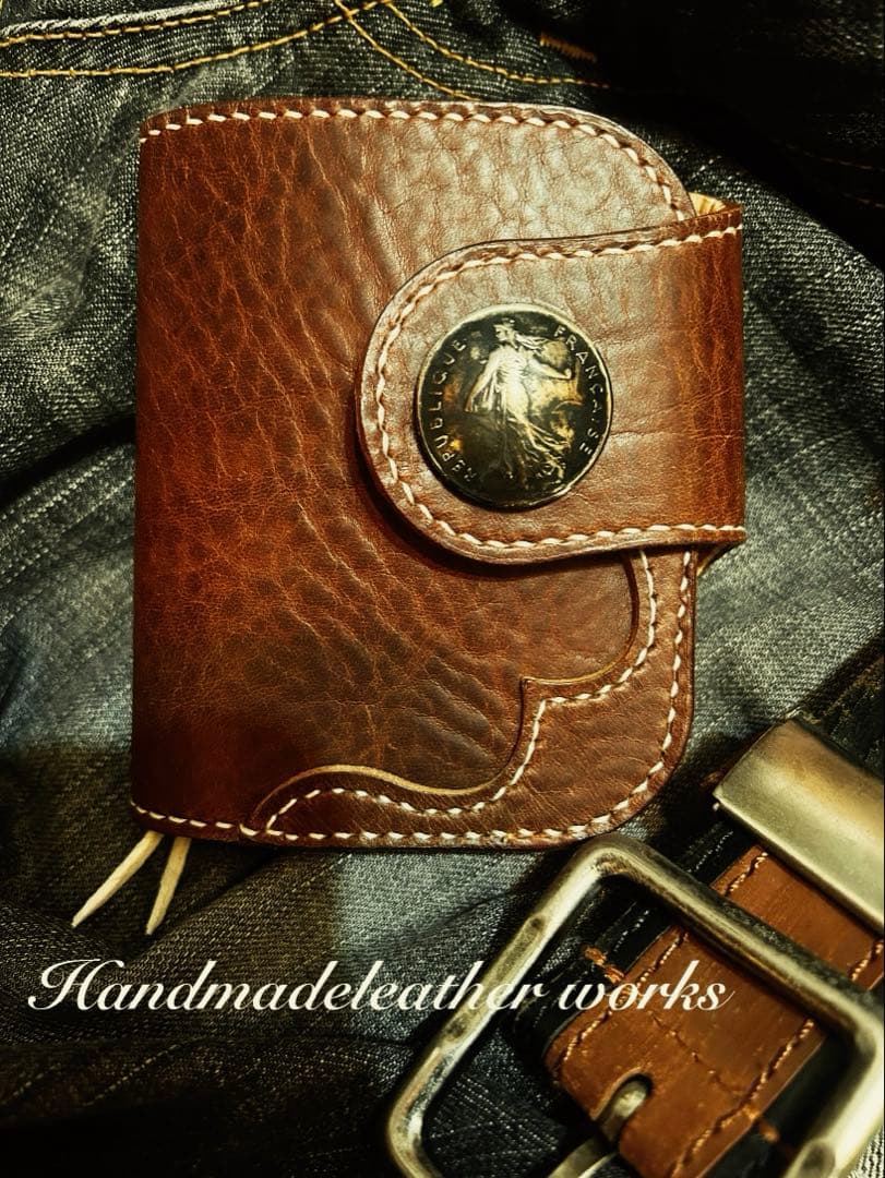 新品アウトレット　総手縫い　バッカスレザーウォレット 専用箱付　コンチョ選択可能