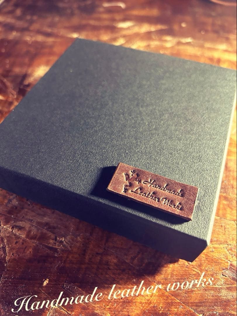 新品アウトレット　総手縫い　バッカスレザーウォレット 専用箱付　コンチョ選択可能