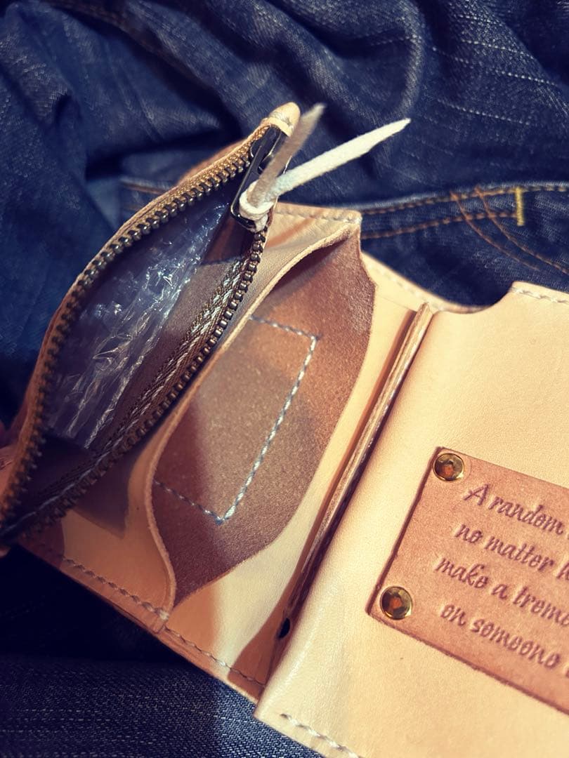 新品アウトレット　総手縫い　バッカスレザーウォレット 専用箱付　コンチョ選択可能