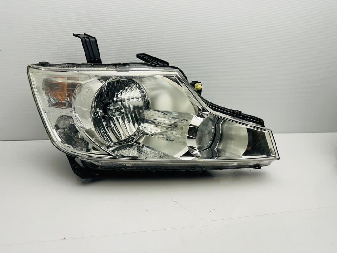ステップワゴン スパーダ HID ヘッドライトKOITO 100-22013