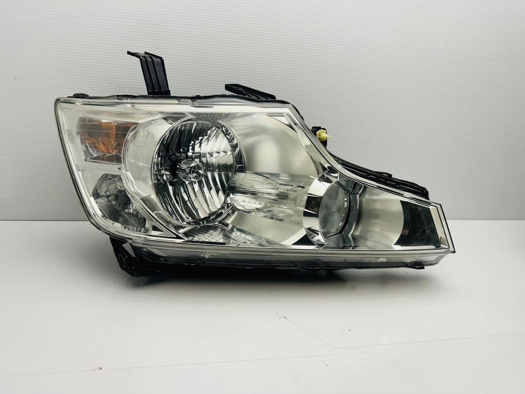 ステップワゴン スパーダ HID ヘッドライトKOITO 100-22013