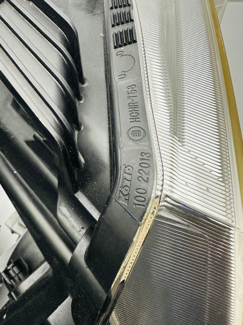 ステップワゴン スパーダ HID ヘッドライトKOITO 100-22013