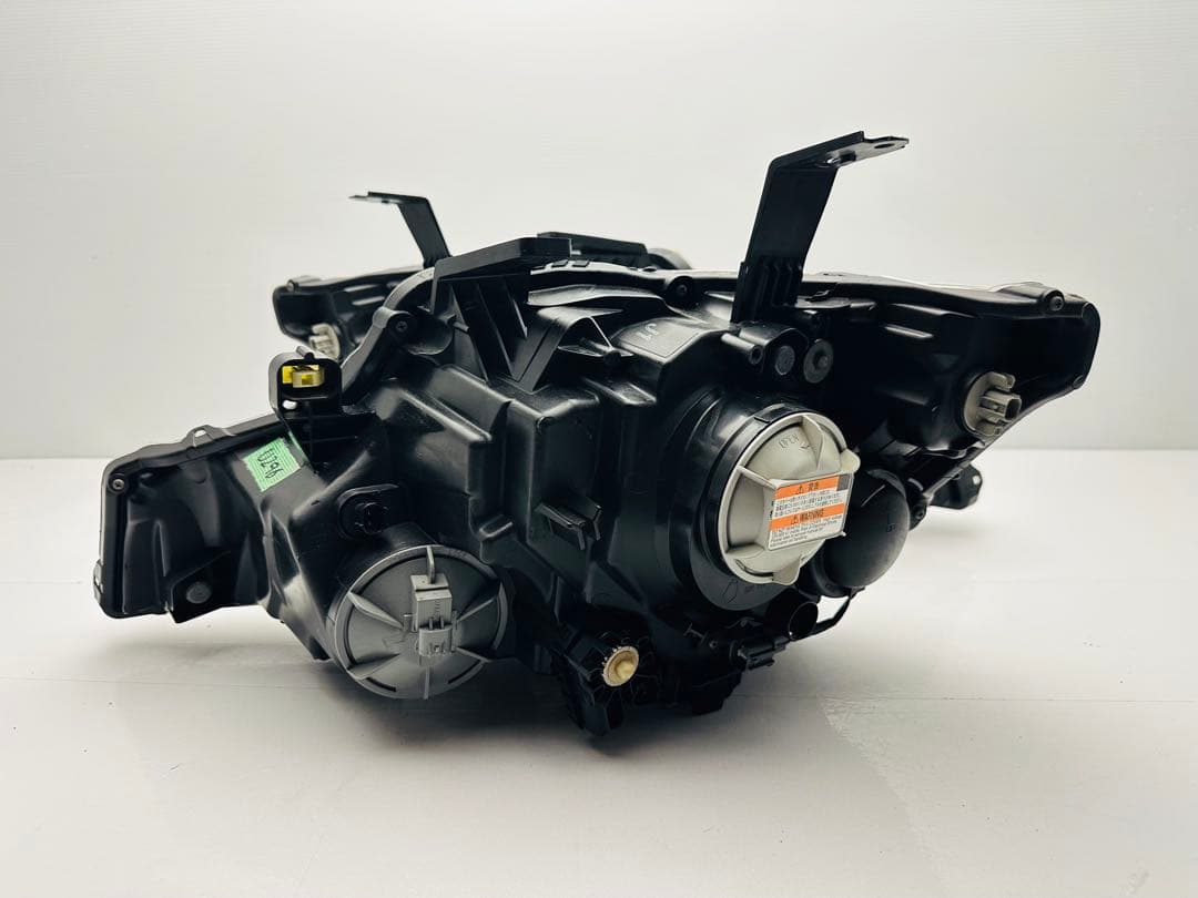 ステップワゴン スパーダ HID ヘッドライトKOITO 100-22013