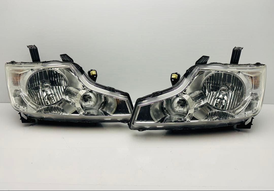 ステップワゴン スパーダ HID ヘッドライトKOITO 100-22013