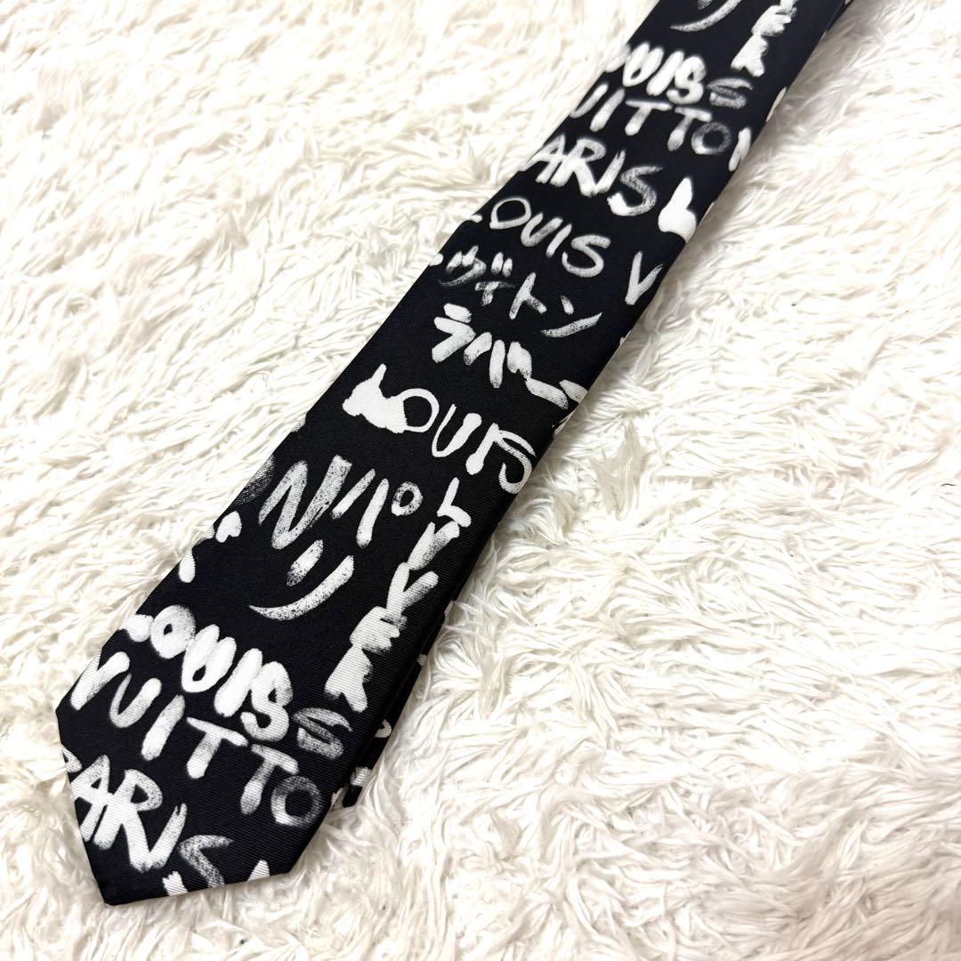新品　未使用　ルイヴィトン　ネクタイ　NIGOコラボファレル　ブラック　ロゴ