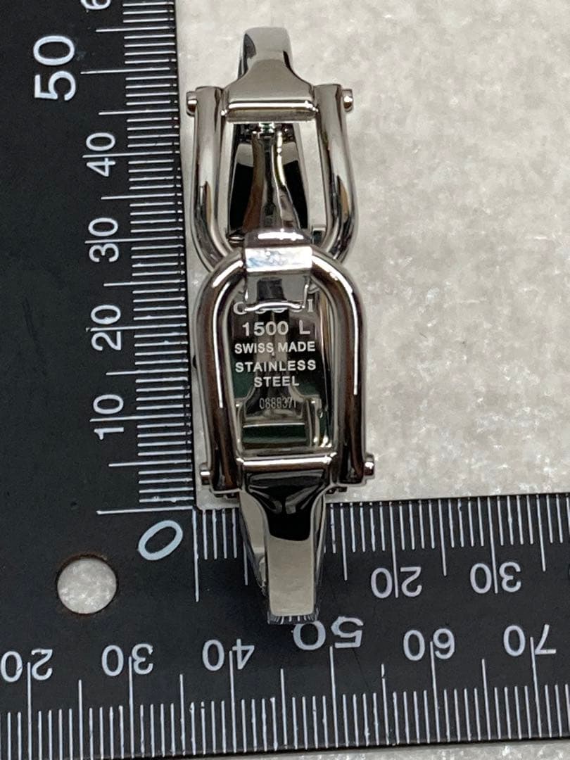 美品　GUCCI グッチ　腕時計　バングルウォッチ　レディース　ピンクシエル