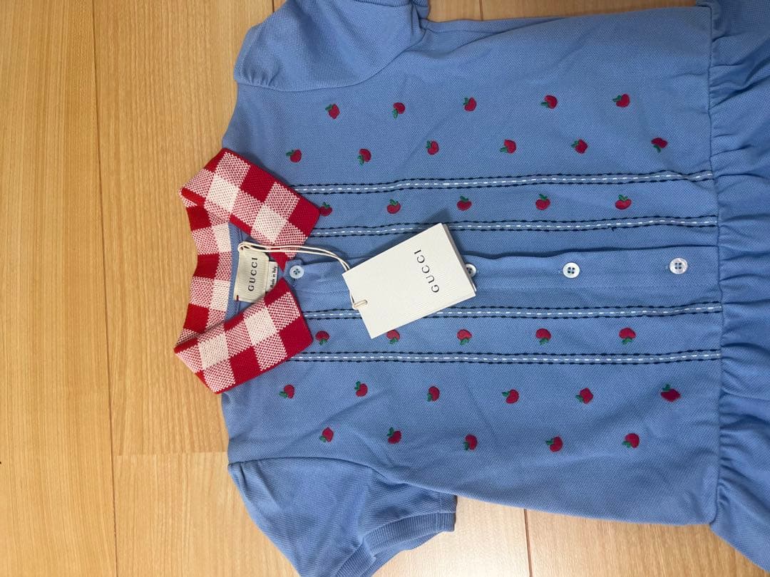 新品！タッグ付き！GUCCI グッチ　ガールズ　8歳　ワンピース　本物