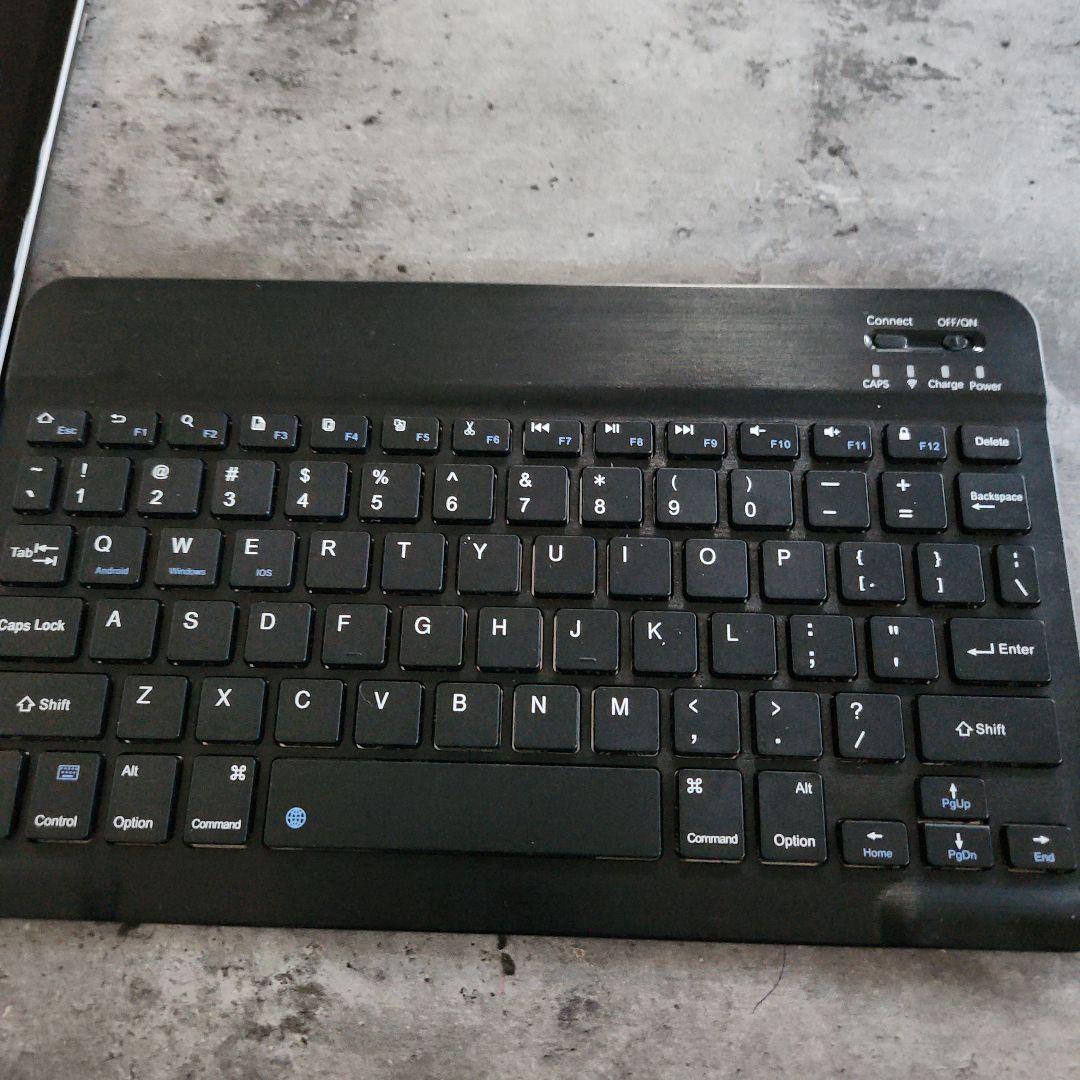 値下げ！iPad第7世代 本体32GB + Bluetoothキーボード