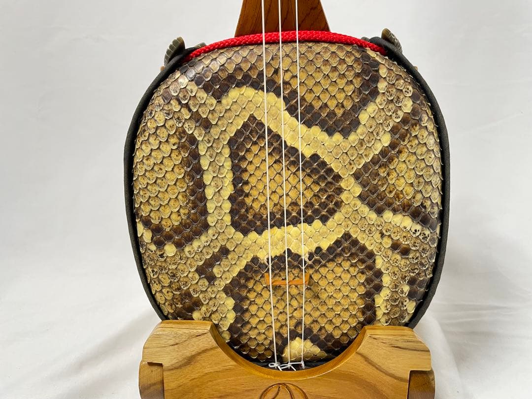 宮古木工芸 本皮1枚貼り/けやき棹 三線 与儀栄功作