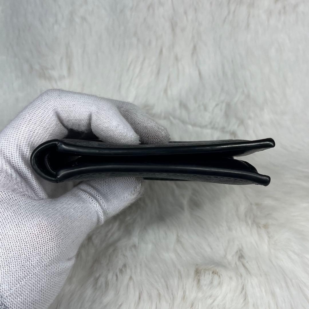 【極美品】COACH シンプルブラックレザー 二つ折り財布