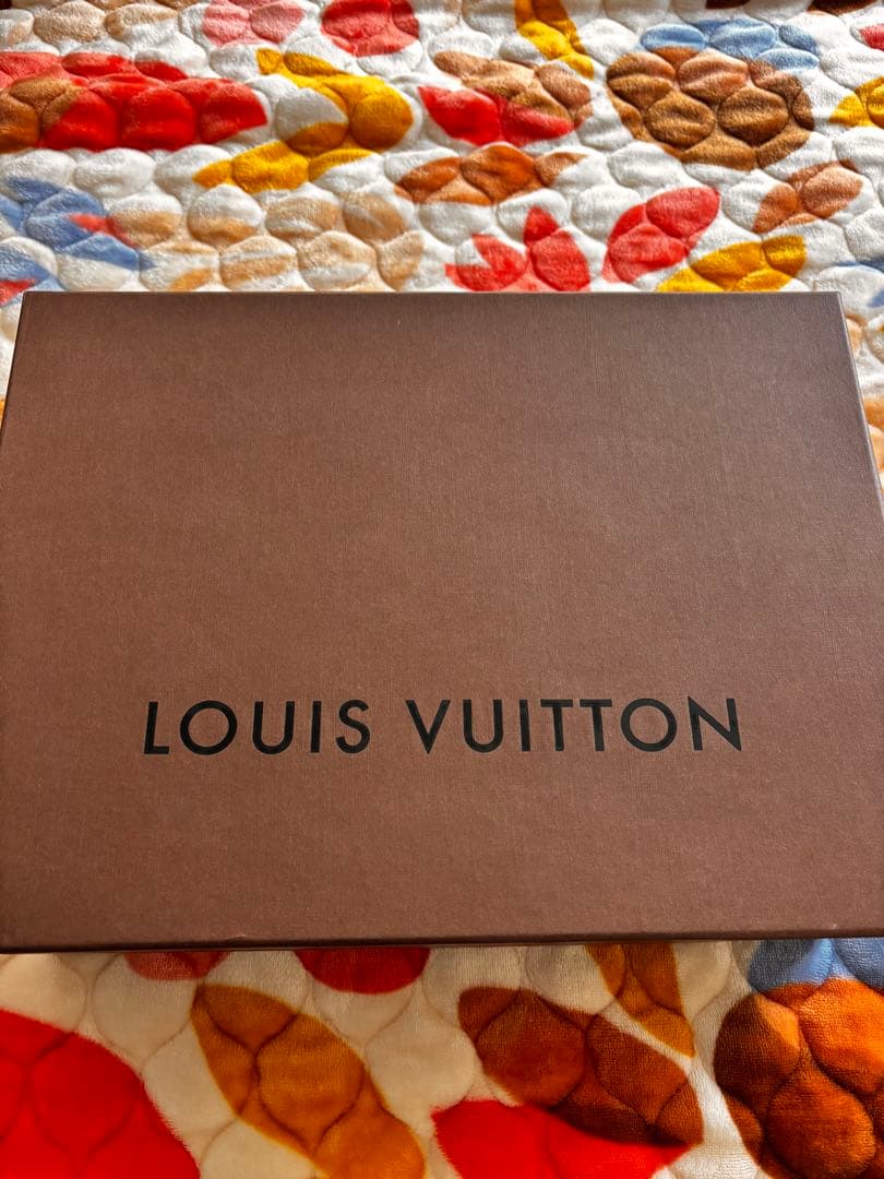 LOUIS VUITTONショルダーバック