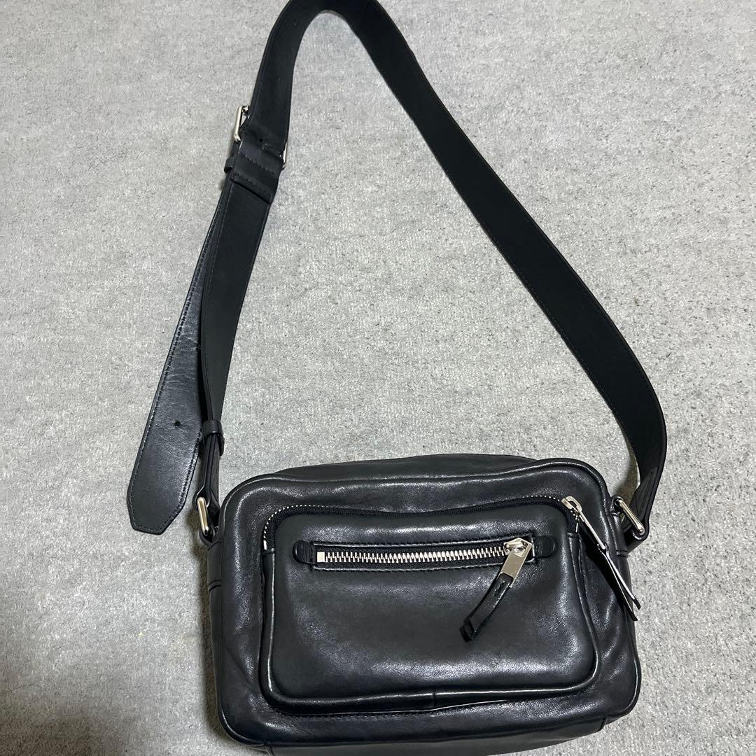 COS 本革ショルダーバック