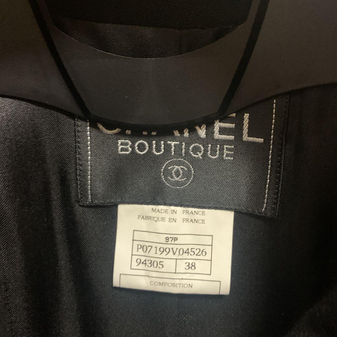 CHANEL シャネルスーツ黒　レディース スカートスーツ