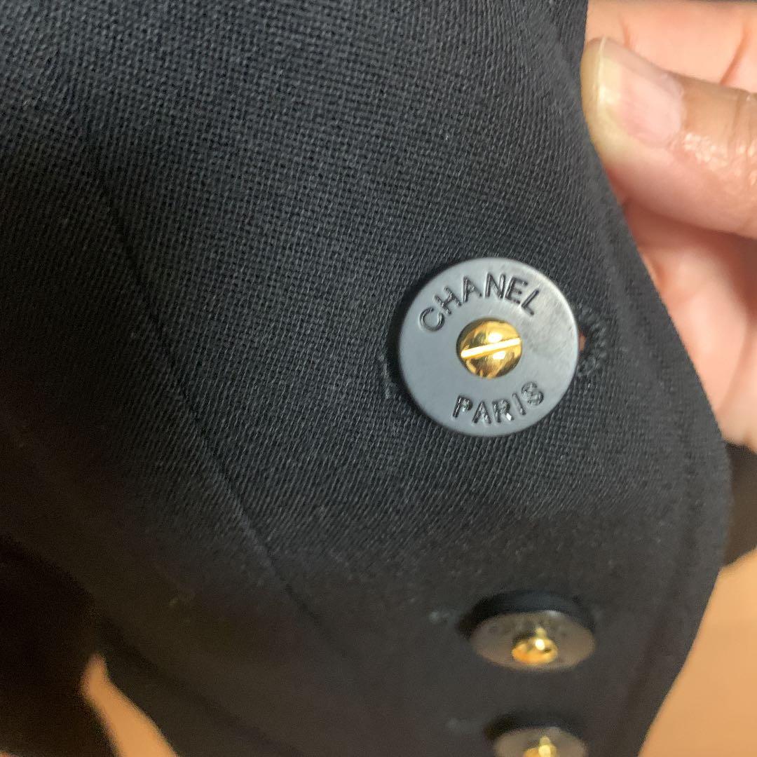 CHANEL シャネルスーツ黒　レディース スカートスーツ