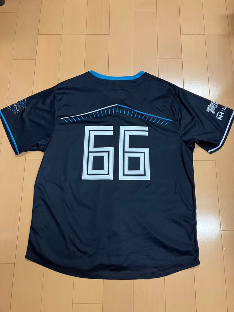 万波中正　北海道日本ハムファイターズ　エスコンフィールド　ユニフォーム　1周年