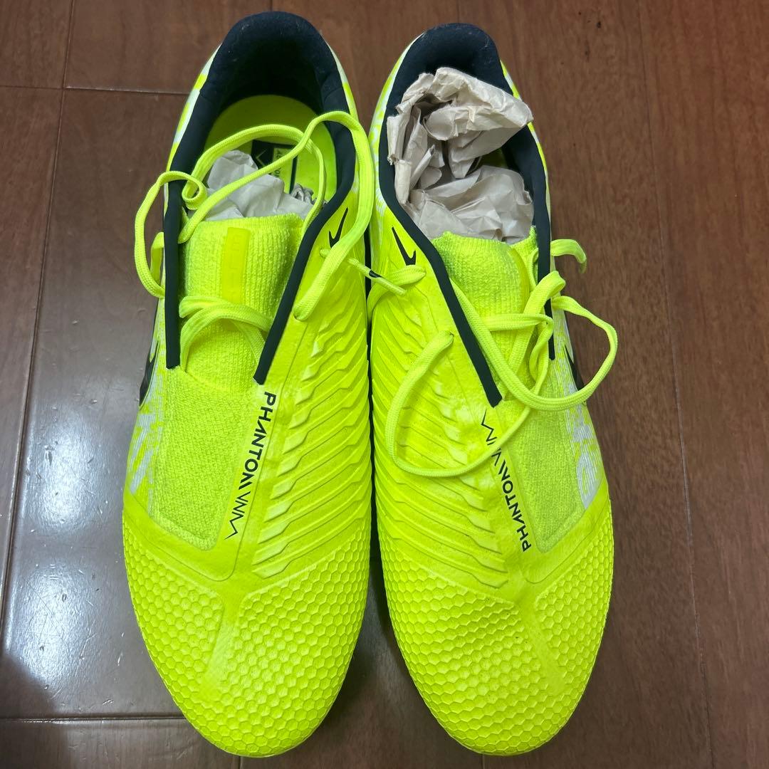 Nike Phantom Vision ネオンイエロー サッカーシューズ
