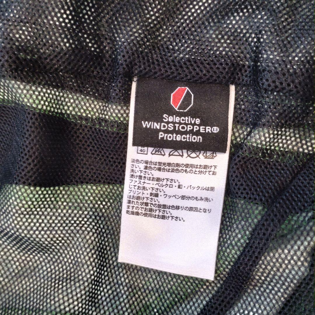 グリーンウィンドブレーカー 反射ストライプ付き